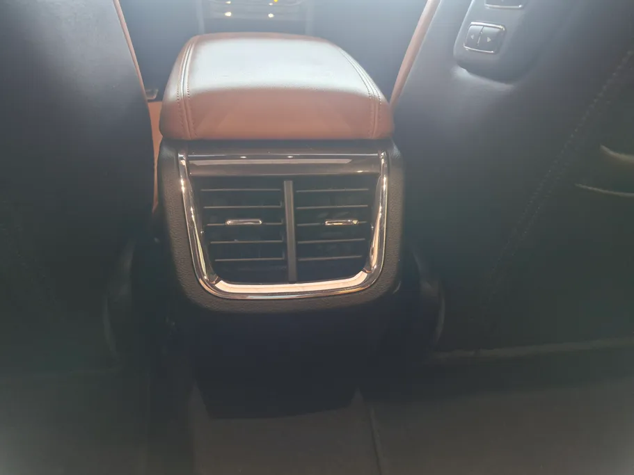 2022 Ford Taurus Titanium 