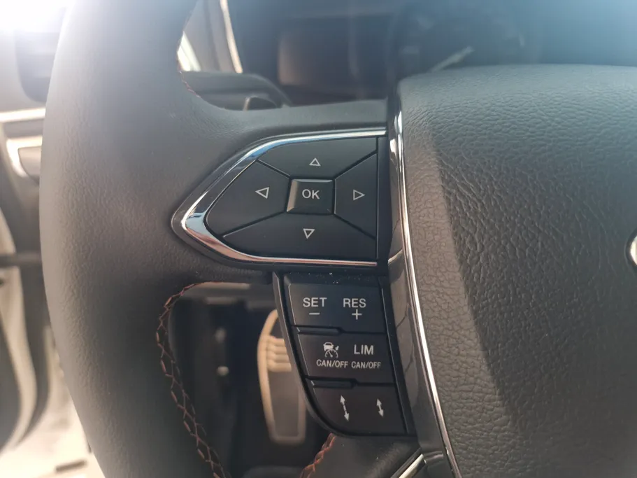 2022 Ford Taurus Titanium 