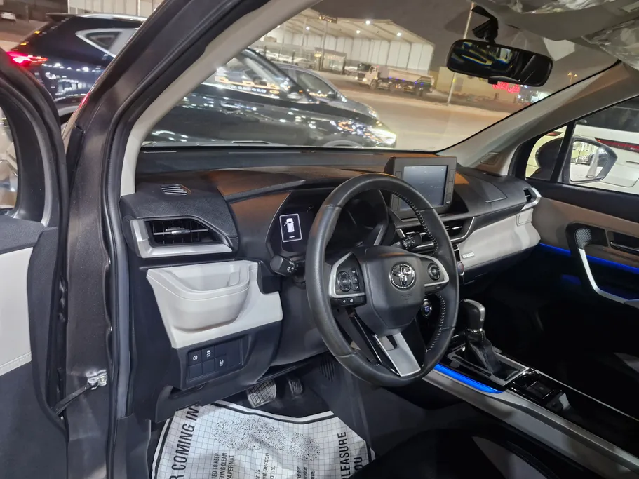 2024 Toyota Veloz GLX 