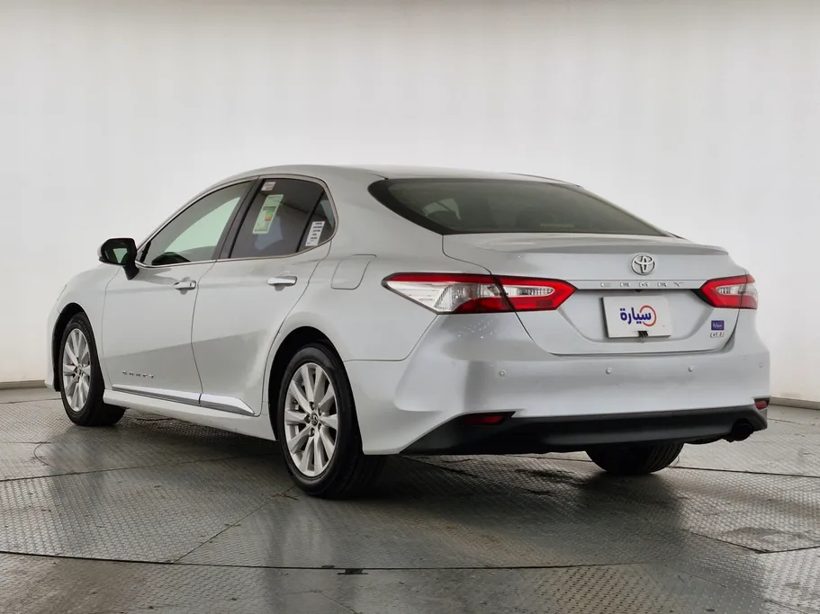 2019 Toyota Camry  GLE 