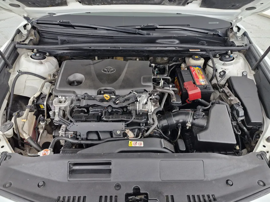 2019 Toyota Camry  GLE 