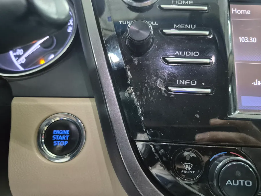 2019 Toyota Camry  GLE 