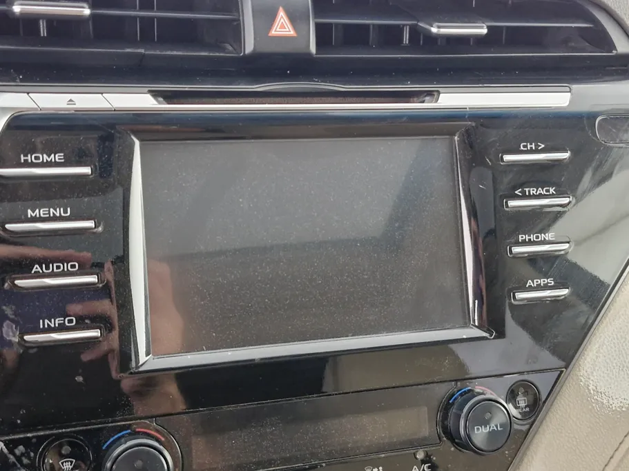 2019 Toyota Camry  GLE 