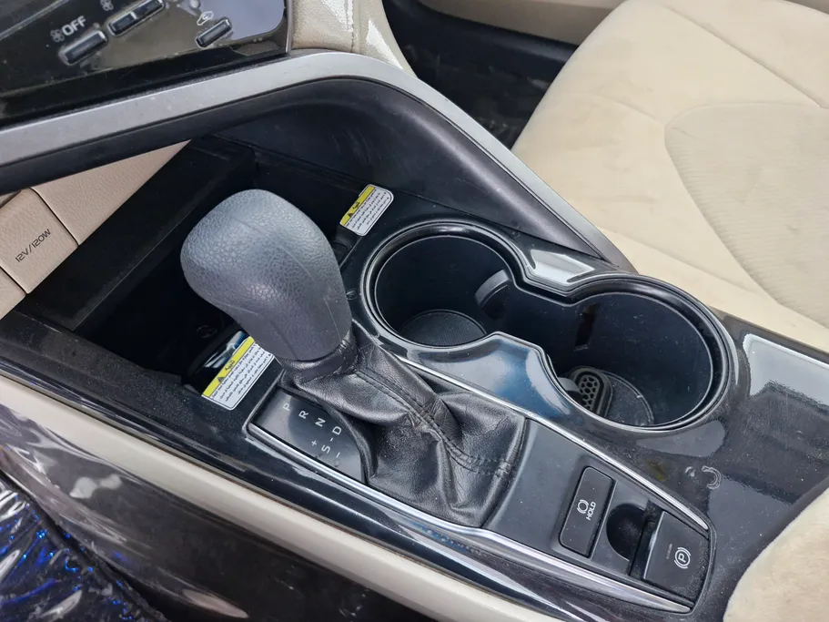 2019 Toyota Camry  GLE 