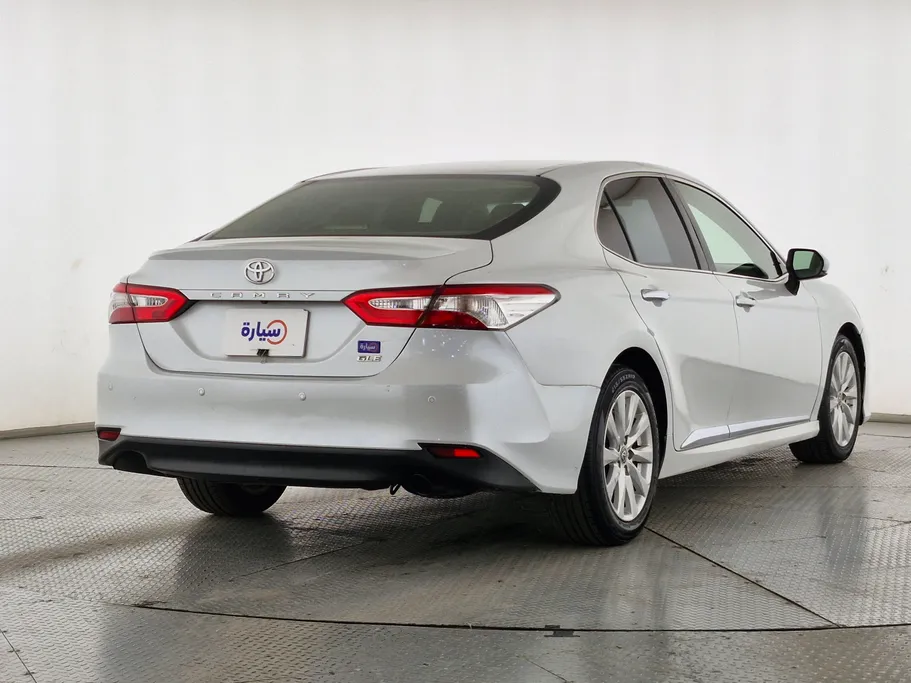 2019 Toyota Camry  GLE 
