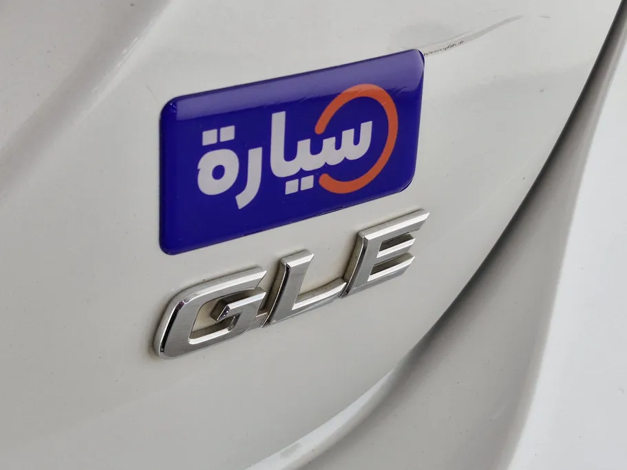 2019 Toyota Camry  GLE 