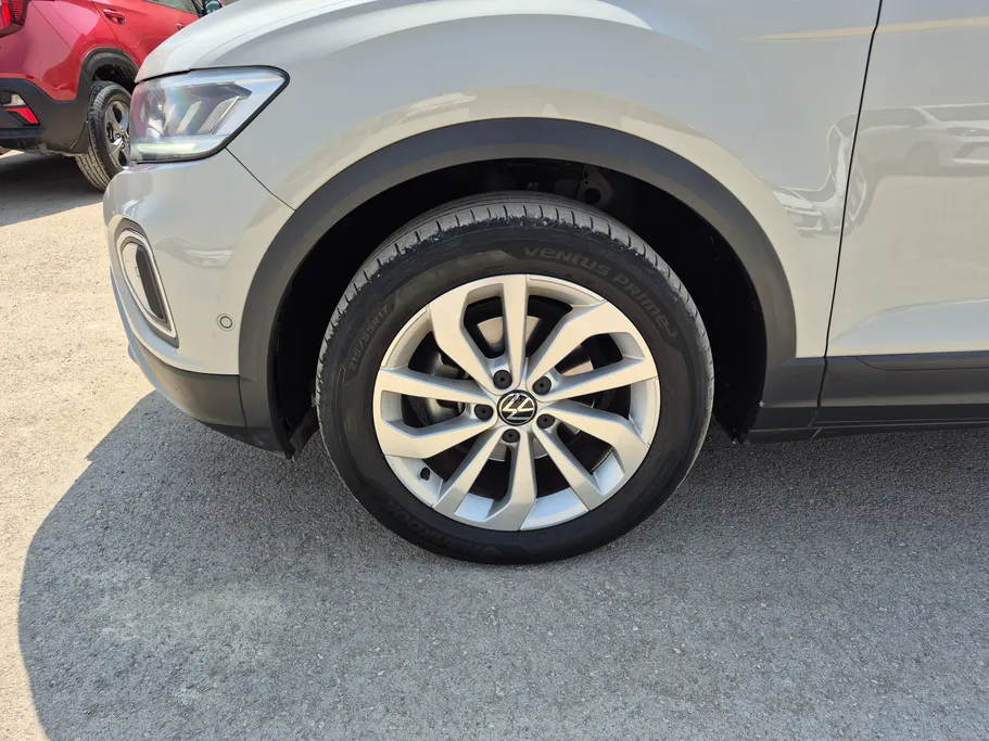 2024 Volkswagen T Roc Life 