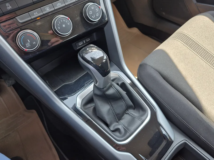 2024 Volkswagen T Roc Life 