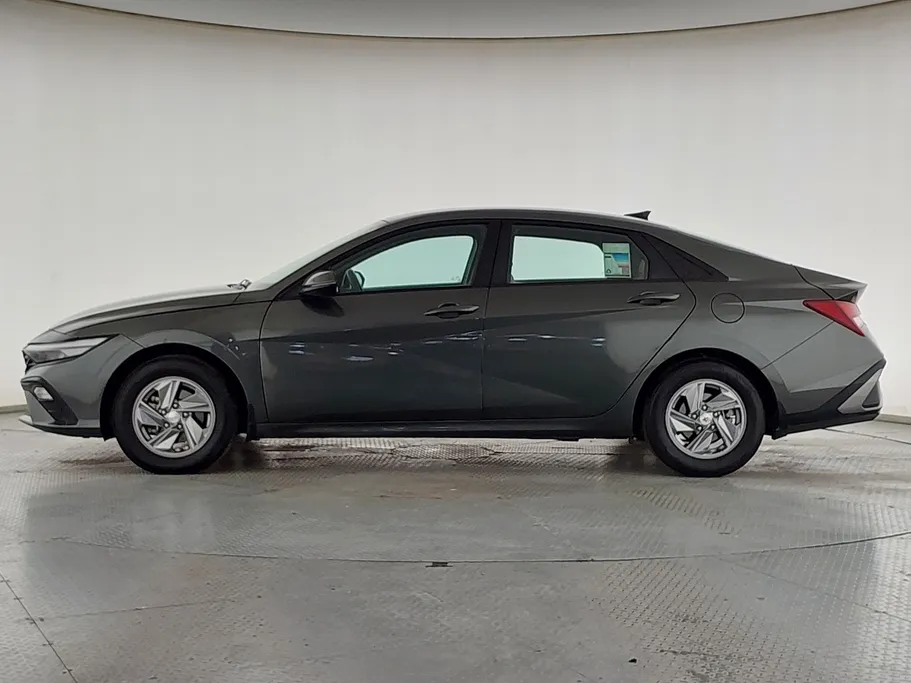 2025 Hyundai Elantra Fleet 