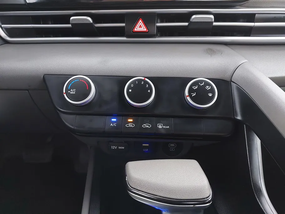 2025 Hyundai Elantra Fleet 