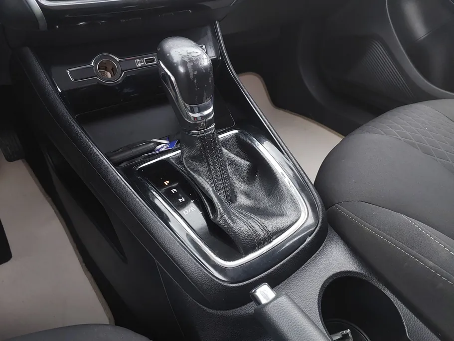 2022 MG 5 COM 