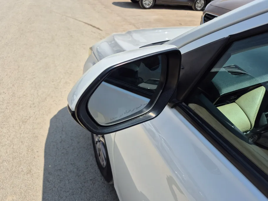 2023 Toyota Yaris  Y 