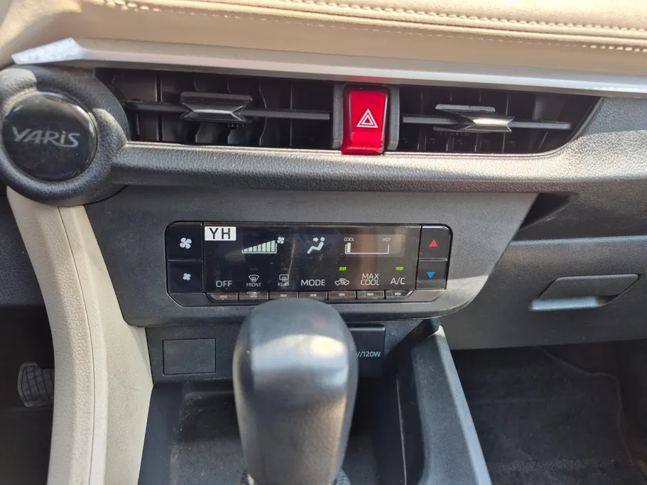 2023 Toyota Yaris  Y 