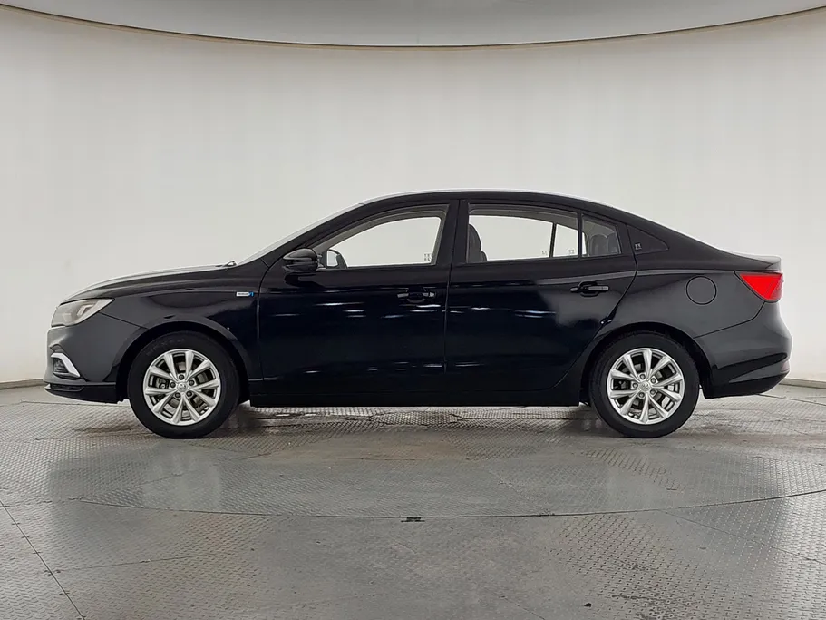 2022 MG 5 STD 