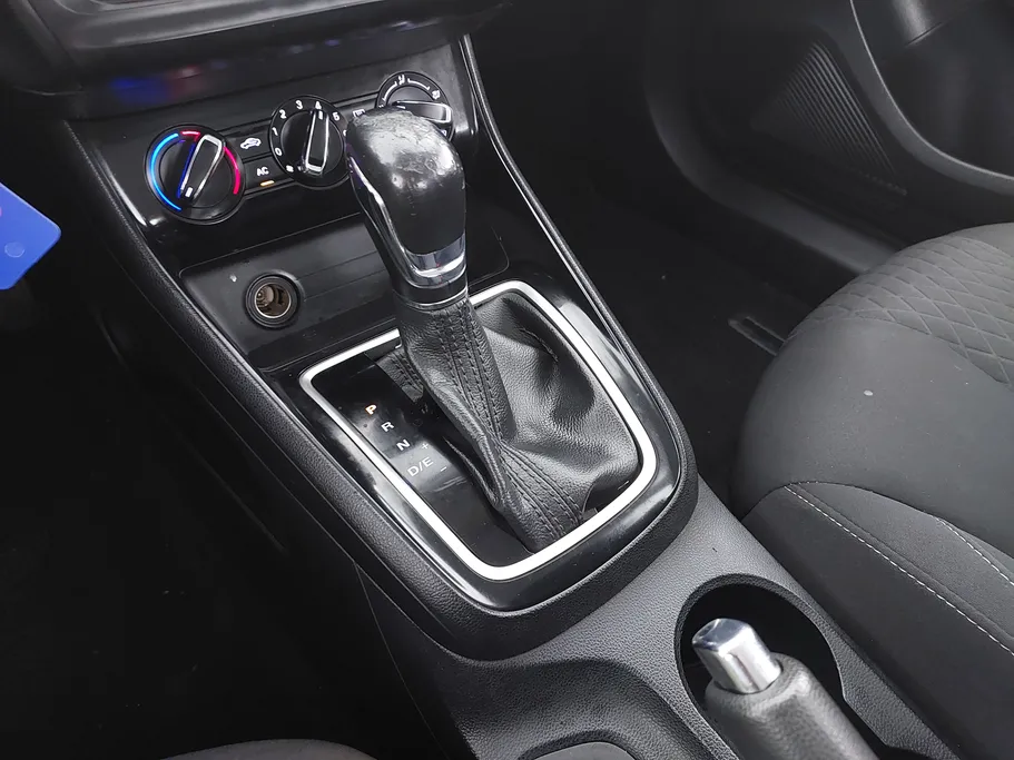 2022 MG 5 STD 