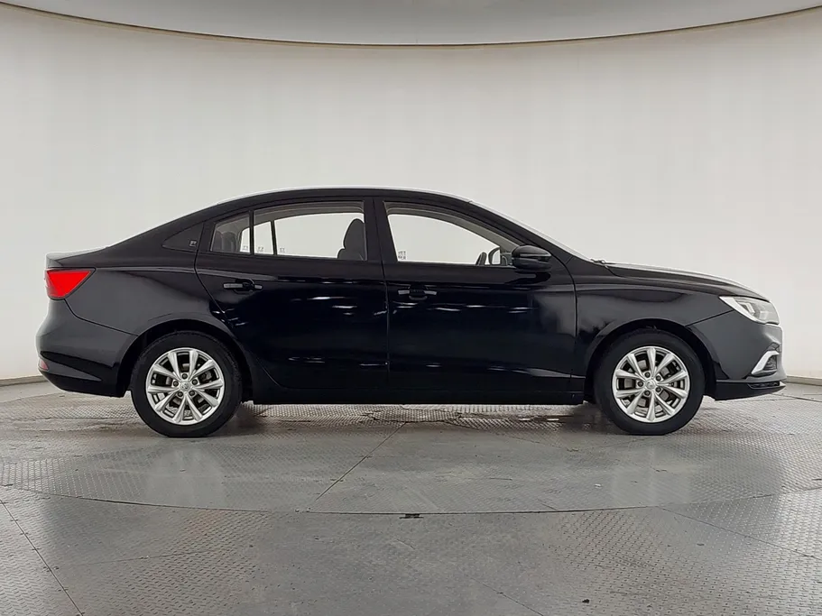 2022 MG 5 STD 