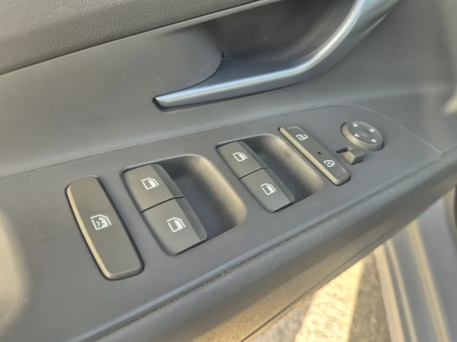 2023 Hyundai Elantra Fleet 