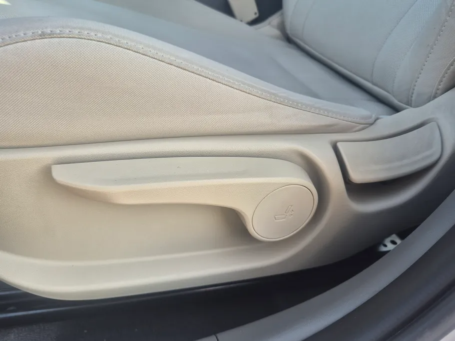 2023 Hyundai Elantra Fleet 