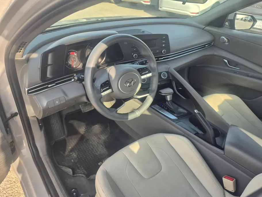 2023 Hyundai Elantra Fleet 