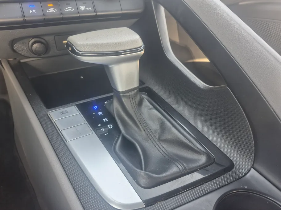 2023 Hyundai Elantra Fleet 
