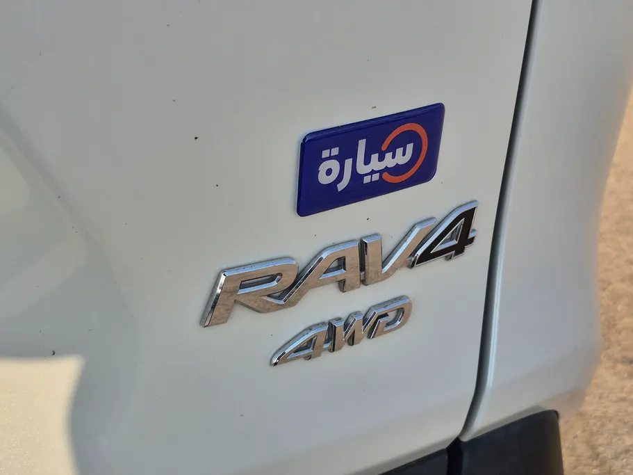 تويوتا راف فور LE 2023 