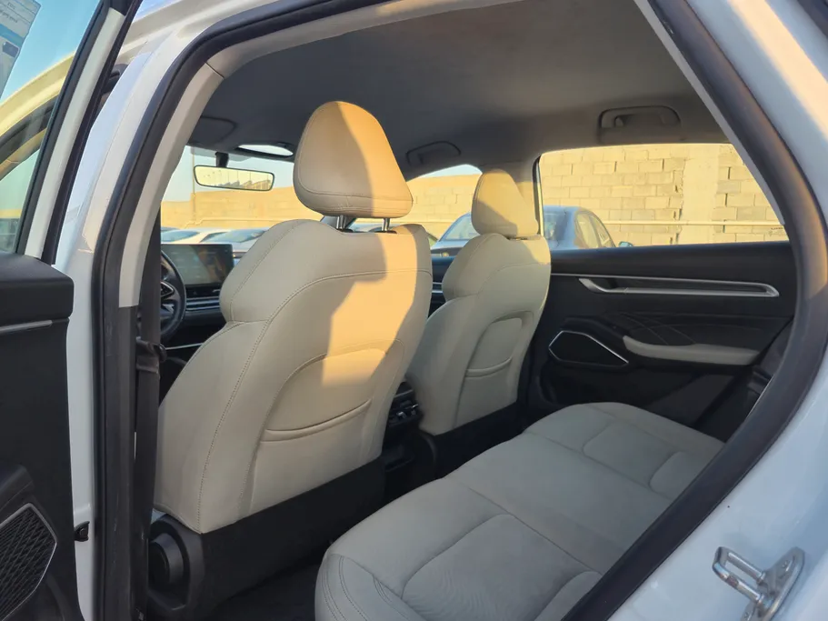 2025 Geely Emgrand GS 