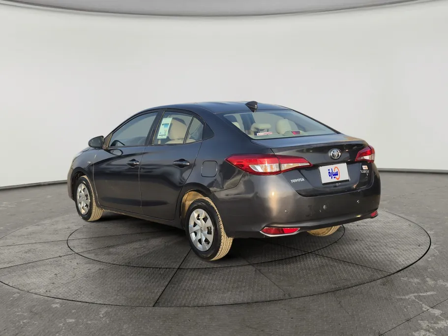 2022 Toyota Yaris  Y 