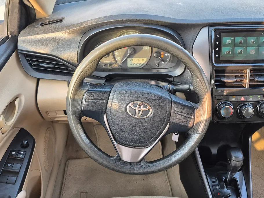 2022 Toyota Yaris  Y 