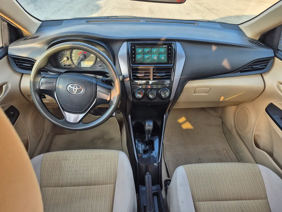 2022 Toyota Yaris  Y 