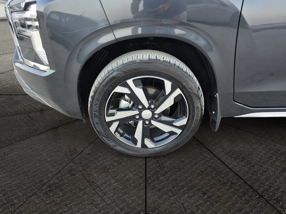 2025 Mitsubishi XPANDER HL 