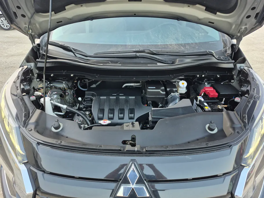 2025 Mitsubishi XPANDER HL 