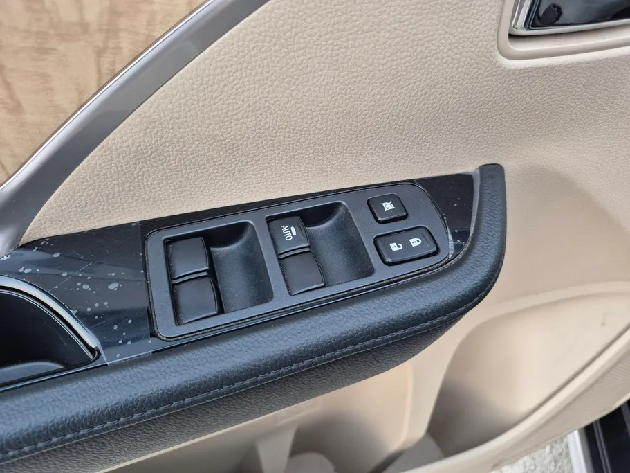 2025 Mitsubishi XPANDER HL 
