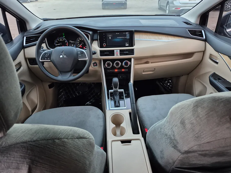 2025 Mitsubishi XPANDER HL 