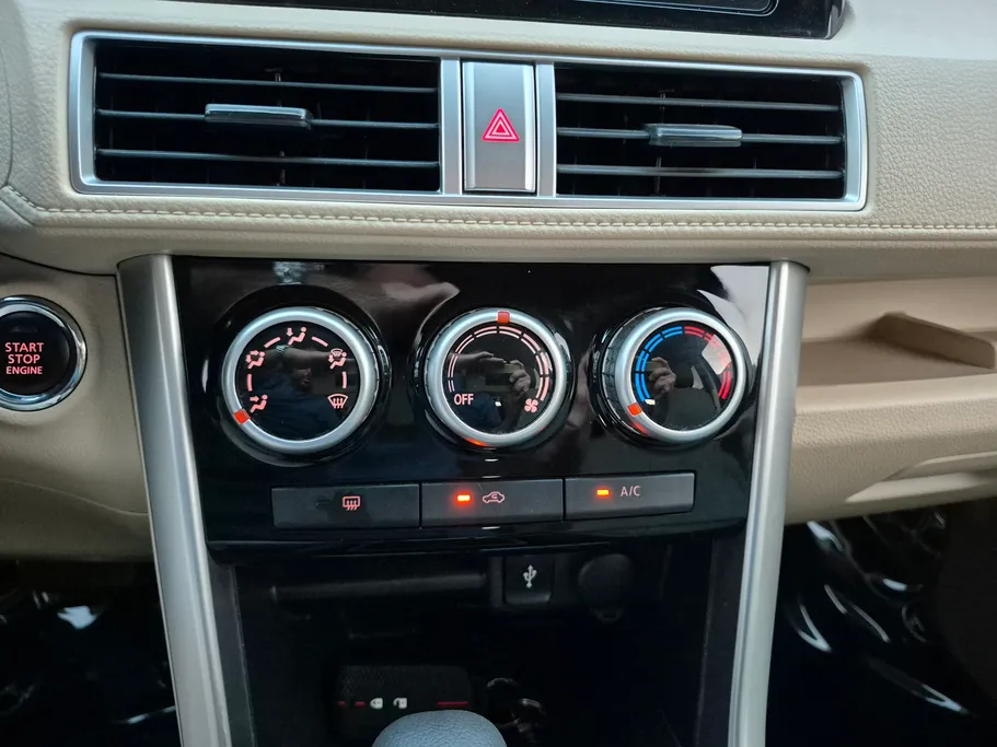 2025 Mitsubishi XPANDER HL 