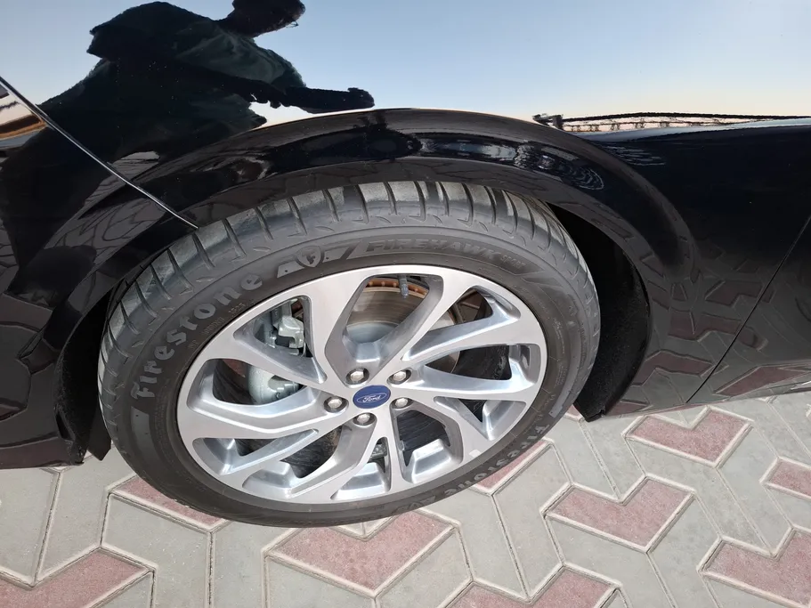 2023 Ford Taurus Titanium 