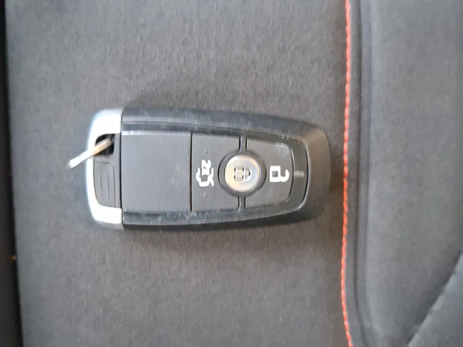 2023 Ford Taurus Titanium 