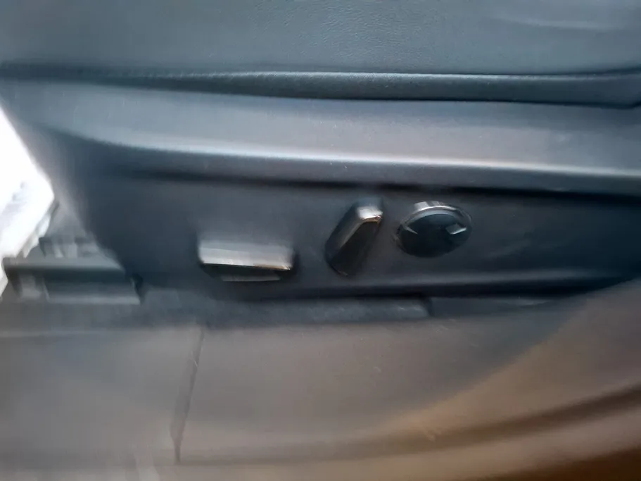 2023 Ford Taurus Titanium 