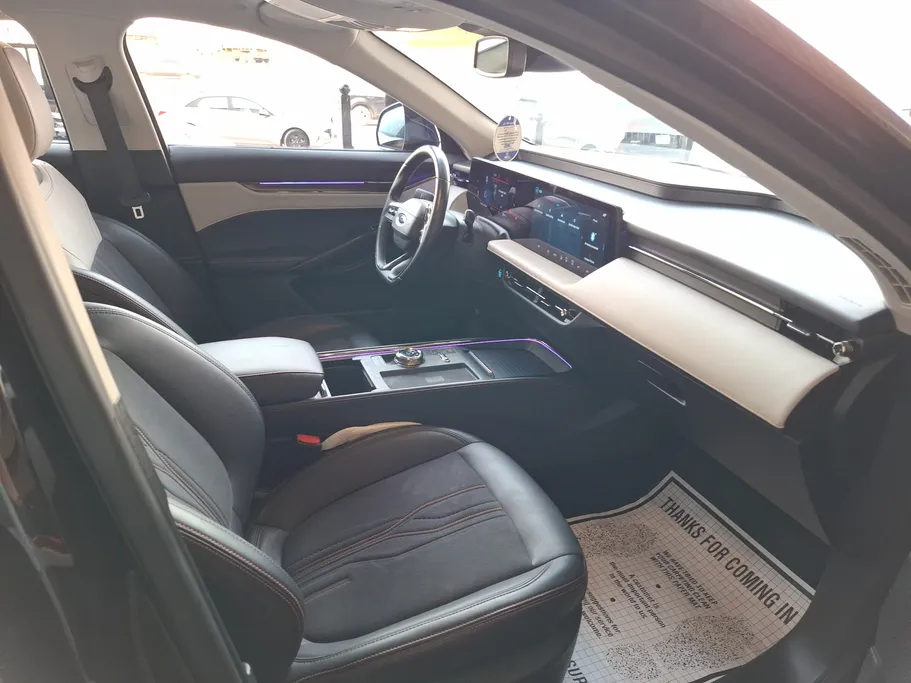 2023 Ford Taurus Titanium 