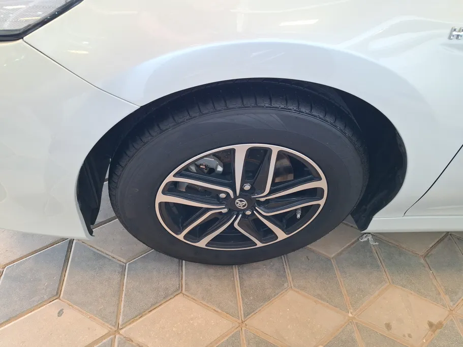 2024 Toyota Camry  LE HEV 