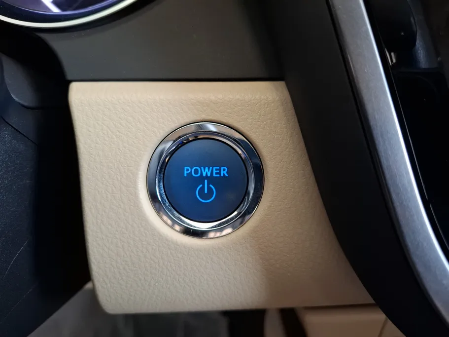 2024 Toyota Camry  LE HEV 