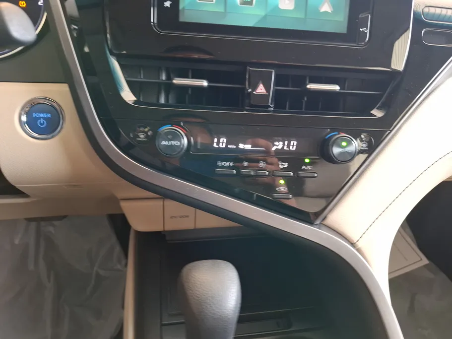 2024 Toyota Camry  LE HEV 