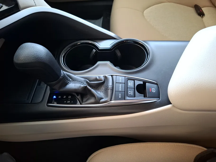 2024 Toyota Camry  LE HEV 