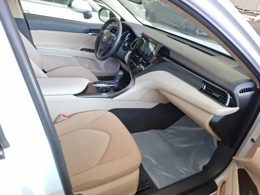 2024 Toyota Camry  LE HEV 