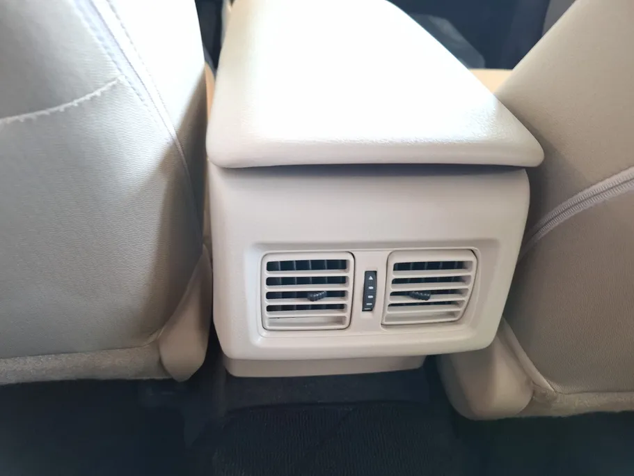 2024 Toyota Camry  LE HEV 
