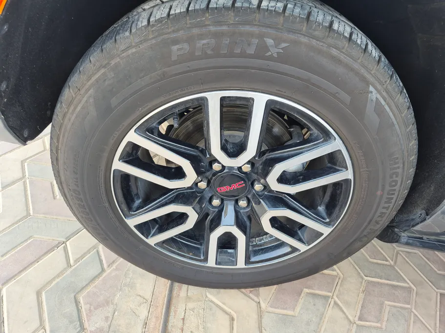2023 GMC Yukon AT4 