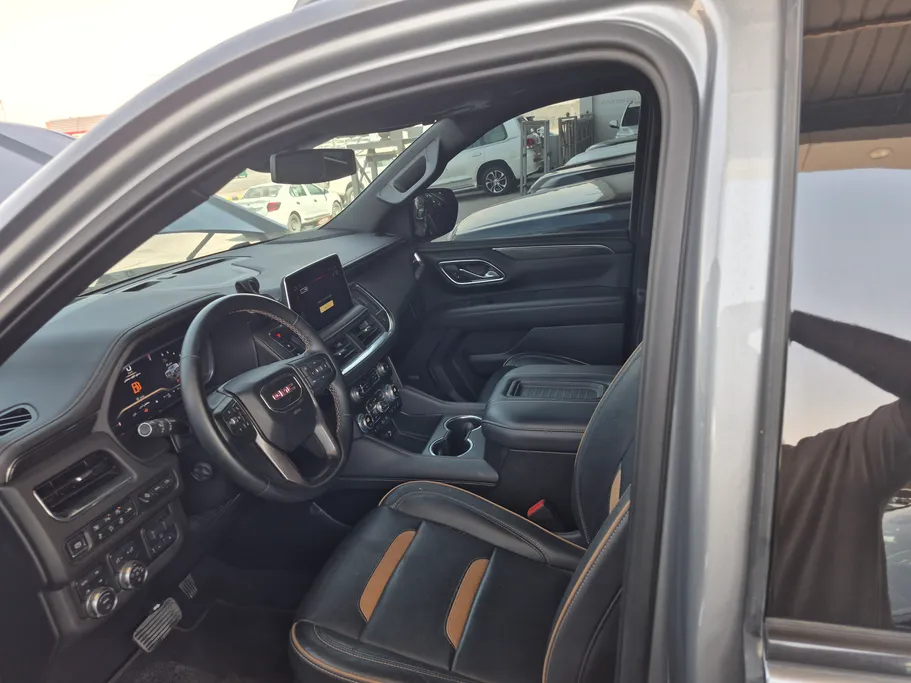 2023 GMC Yukon AT4 