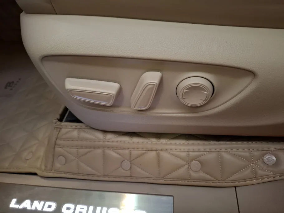 2024 Toyota Land Cruiser GXR5 