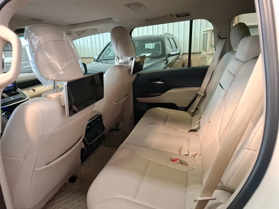 2024 Toyota Land Cruiser GXR5 
