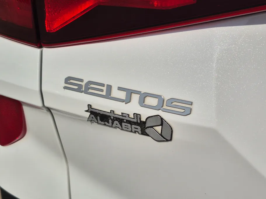2023 كيا Seltos LX 