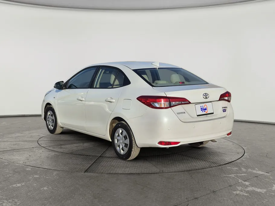 2022 Toyota Yaris  Y 